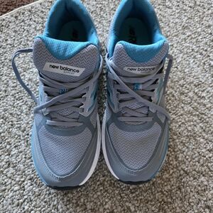New Balance Women's Gray and Teal Athletic Shoes